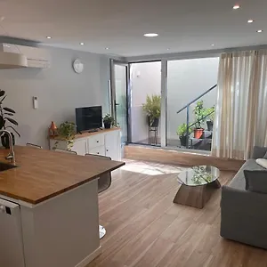 modern-apartment-by-the-airport-ifema.besthotelstoledo.com/